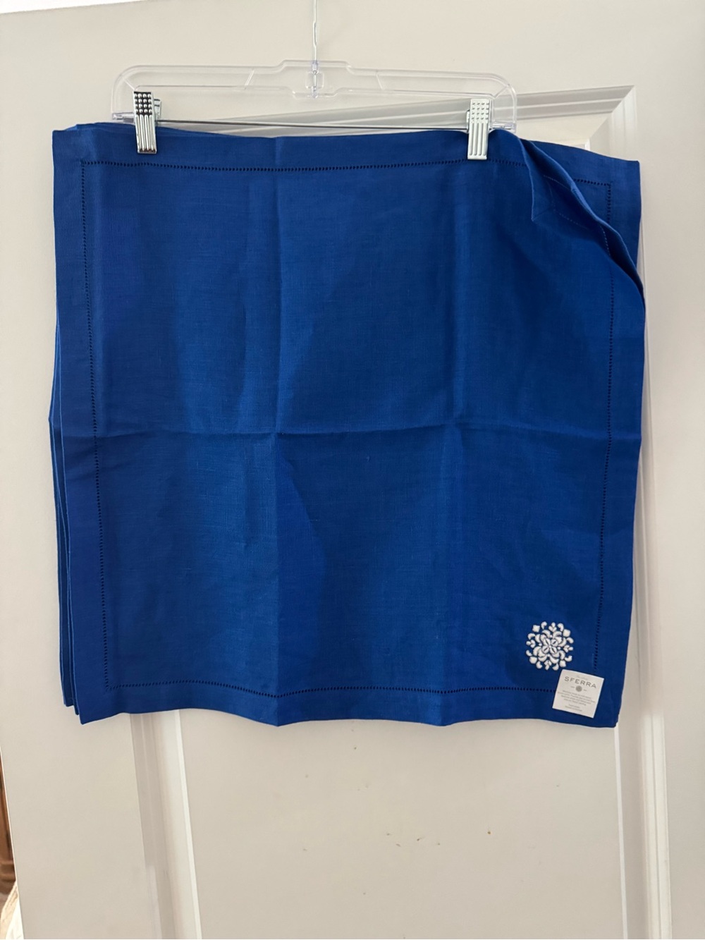 Sferra linen napkins (4)